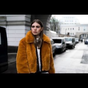 H&M ORANGE FUR JACKET
